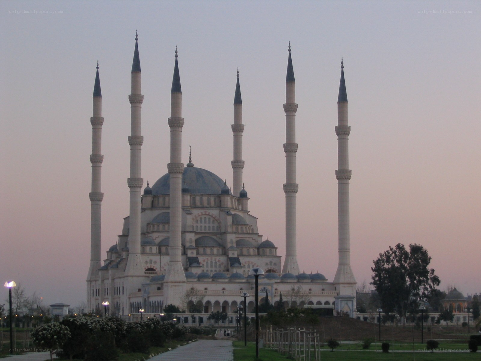 Blue Mosque at dusk