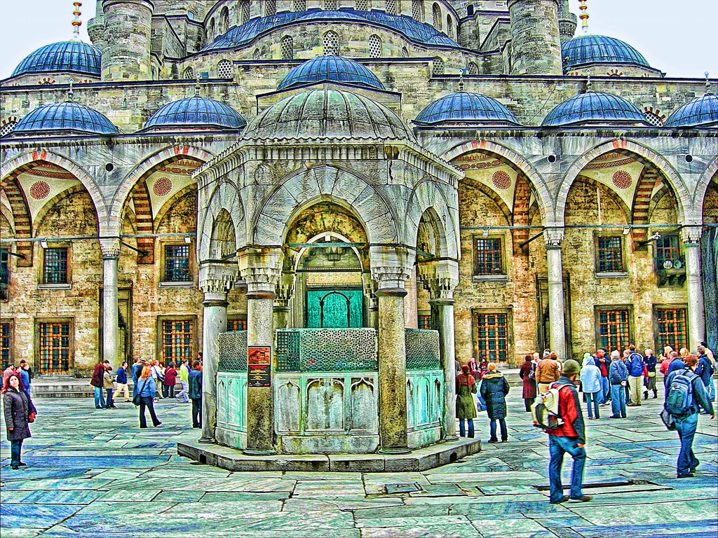 Blue Mosque courtyard with fountain