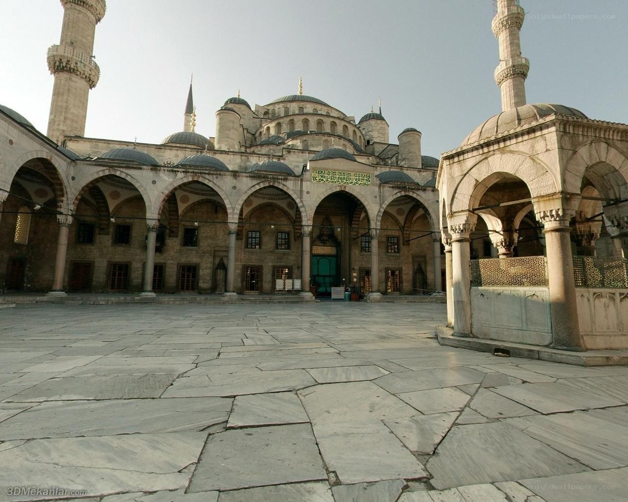 Blue Mosque courtyard