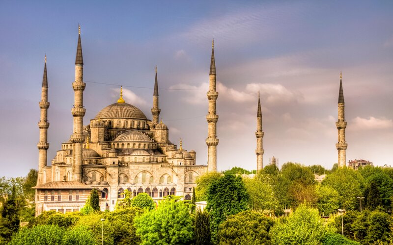 Blue Mosque in Istanbul — Serene, Afternoon, Photograph, Minarets