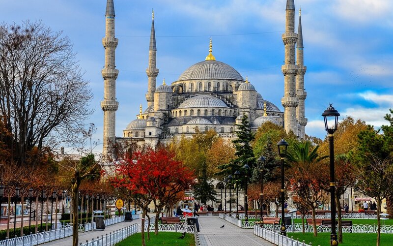 Blue Mosque in Istanbul — Serene, Autumn, Photograph, Minarets