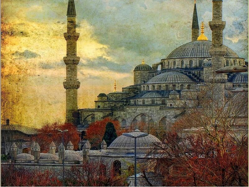 Blue Mosque in Istanbul — Serene, Autumn