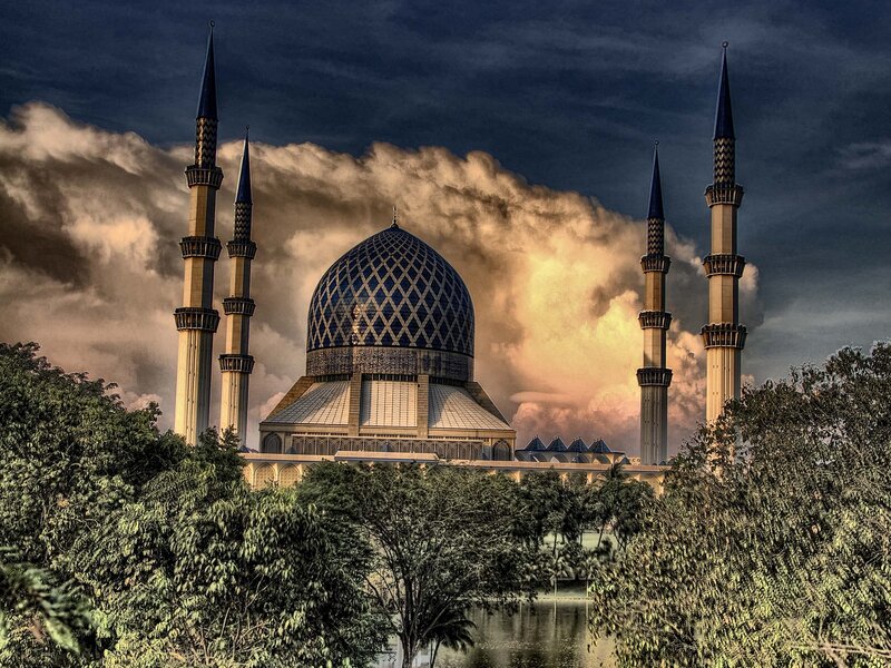 Blue Mosque with dramatic sky
