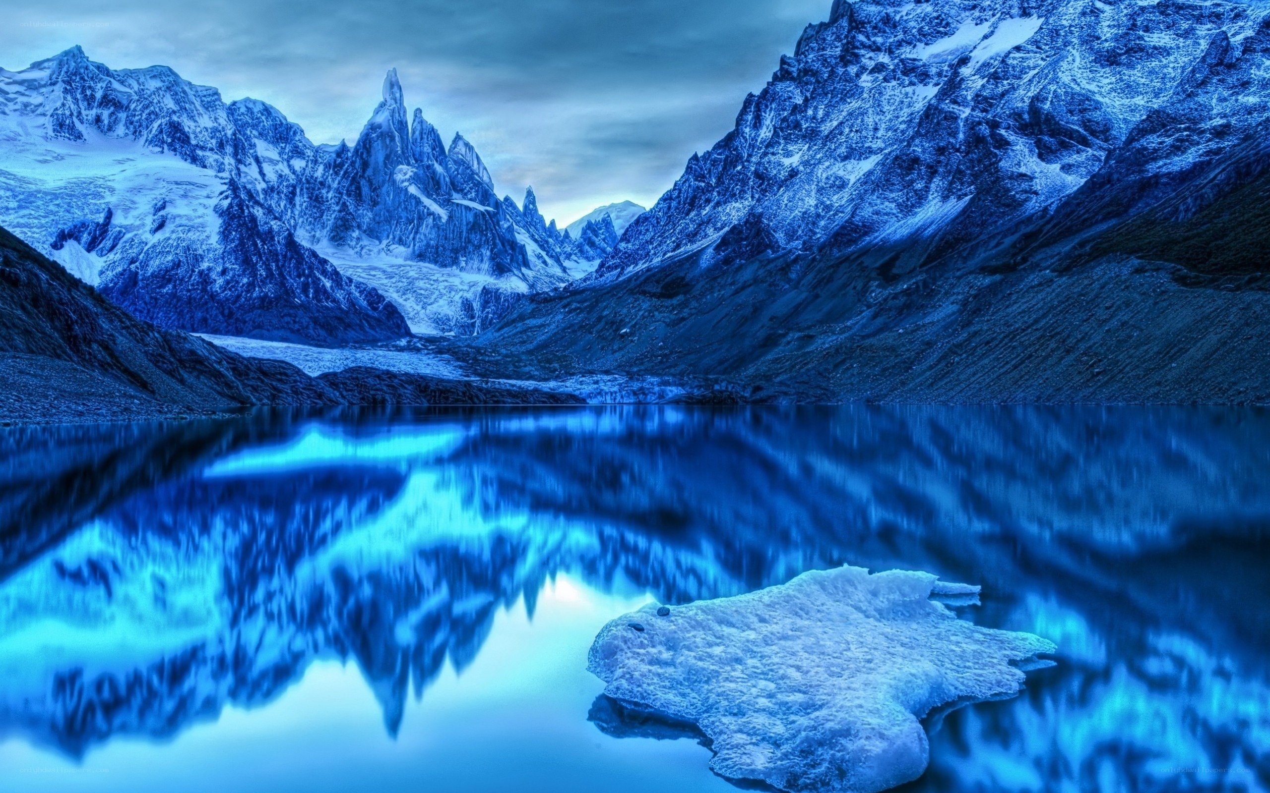 Blue mountain lake reflection