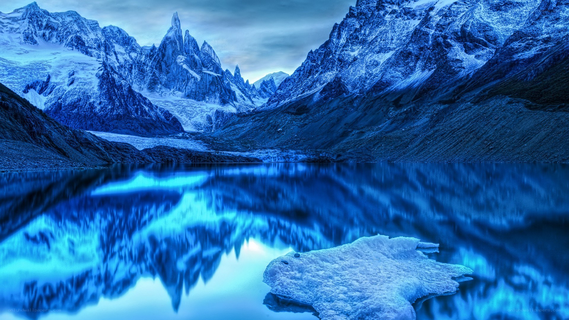 Blue mountain lake reflection