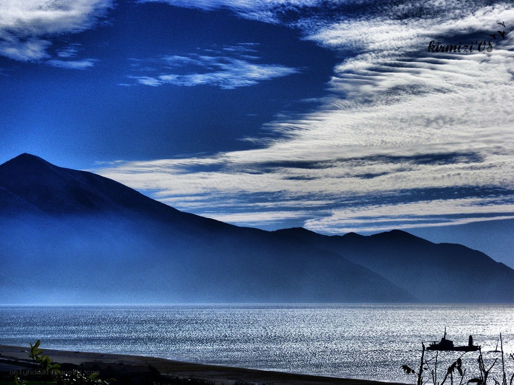 Blue Mountains by the Sea