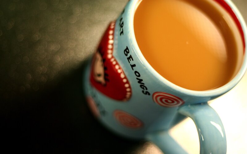 blue mug with tea