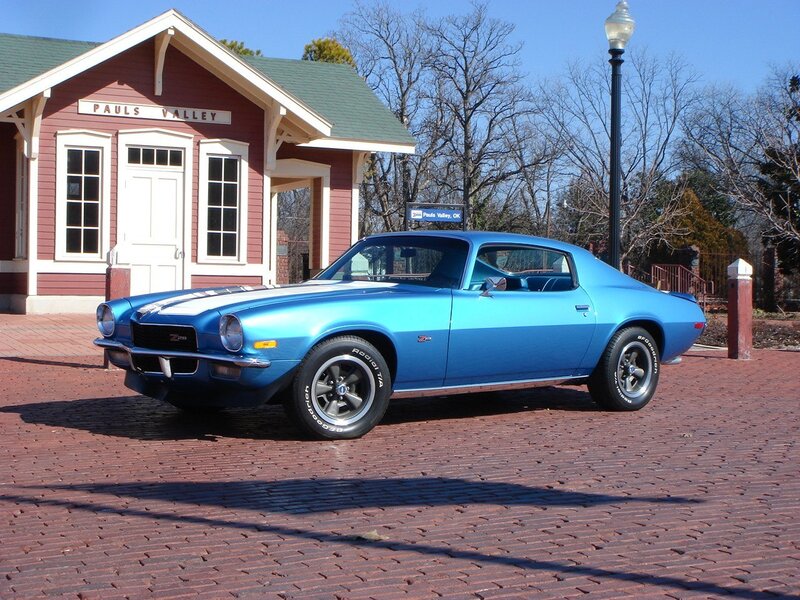 Blue Muscle Car — Calm