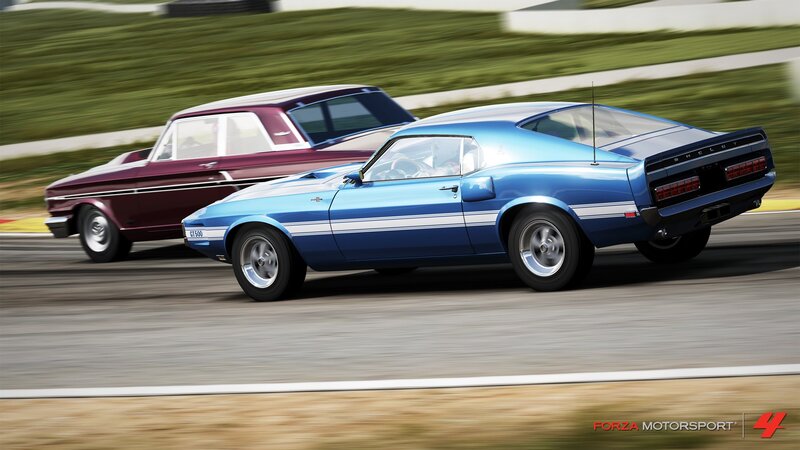 Blue Muscle Car Racing — Dynamic
