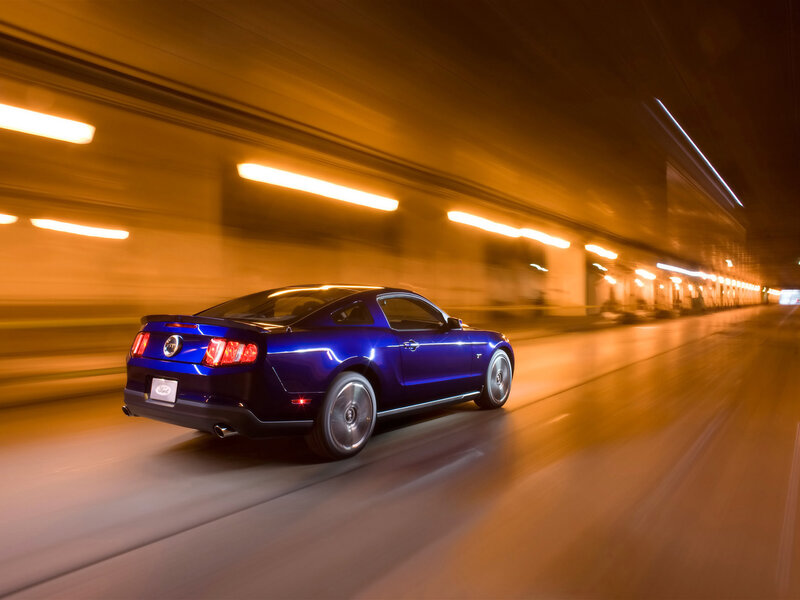 Blue Mustang Car — Dynamic, Night