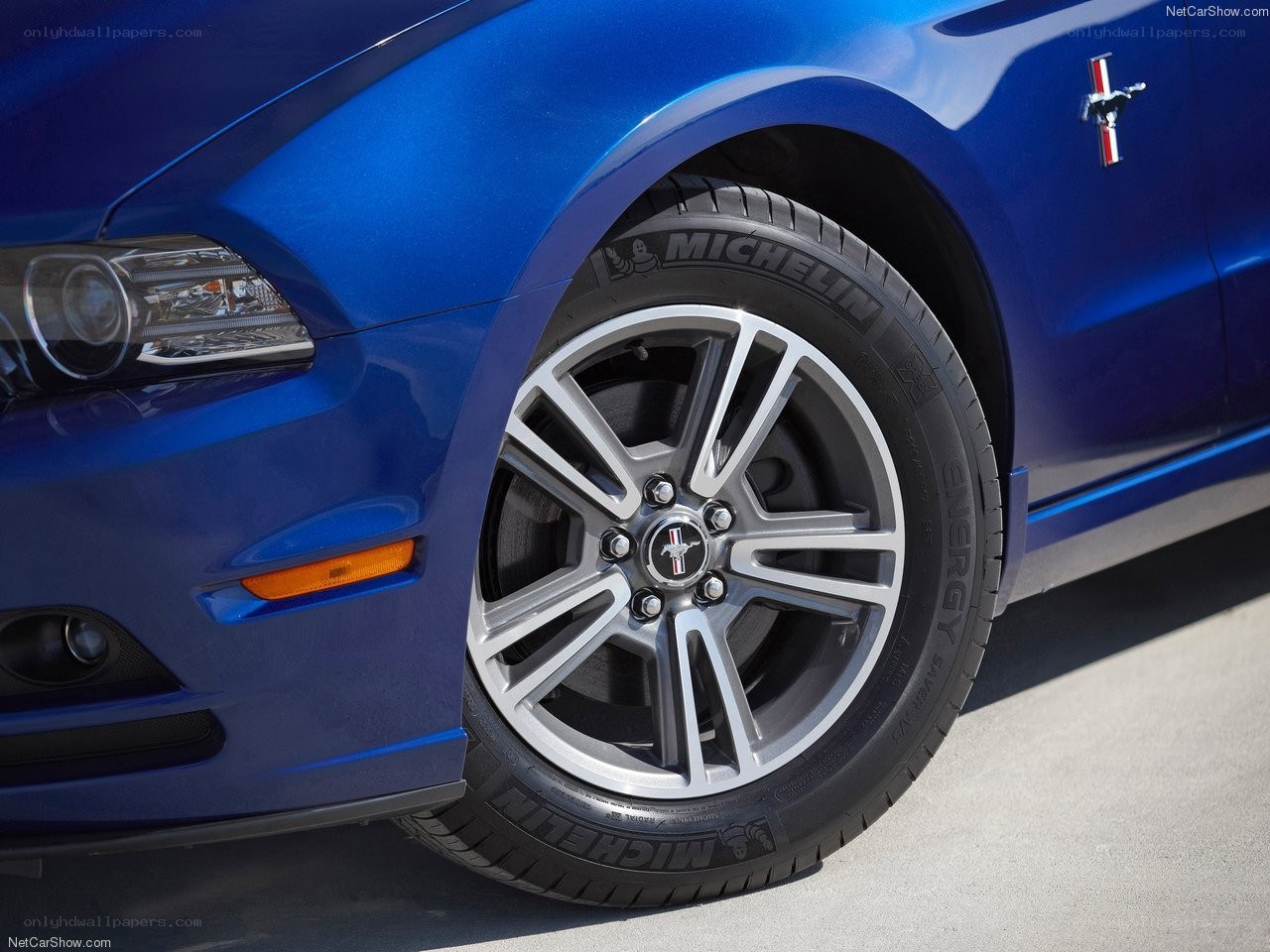 blue mustang wheel detail