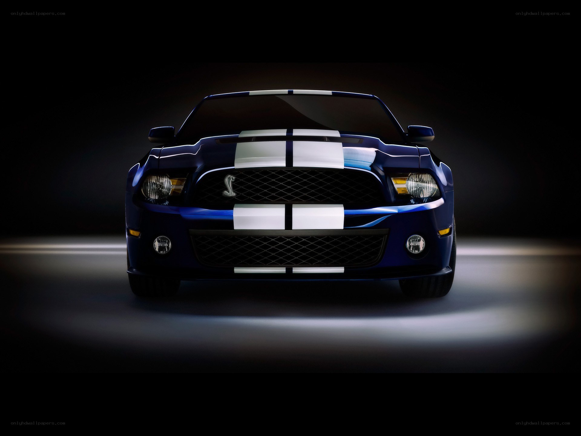blue mustang with white stripes