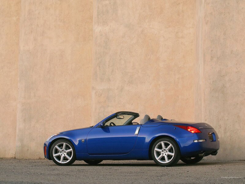 blue nissan 350z convertible
