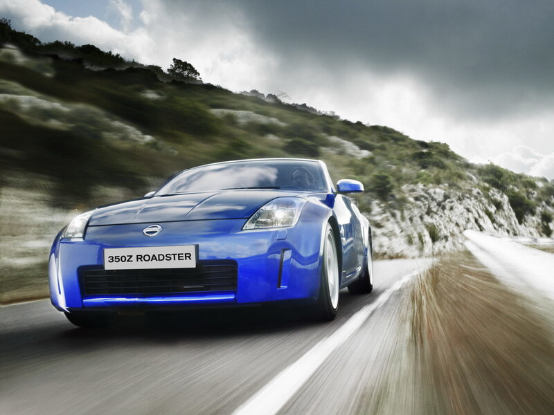 Blue Nissan 350Z Roadster