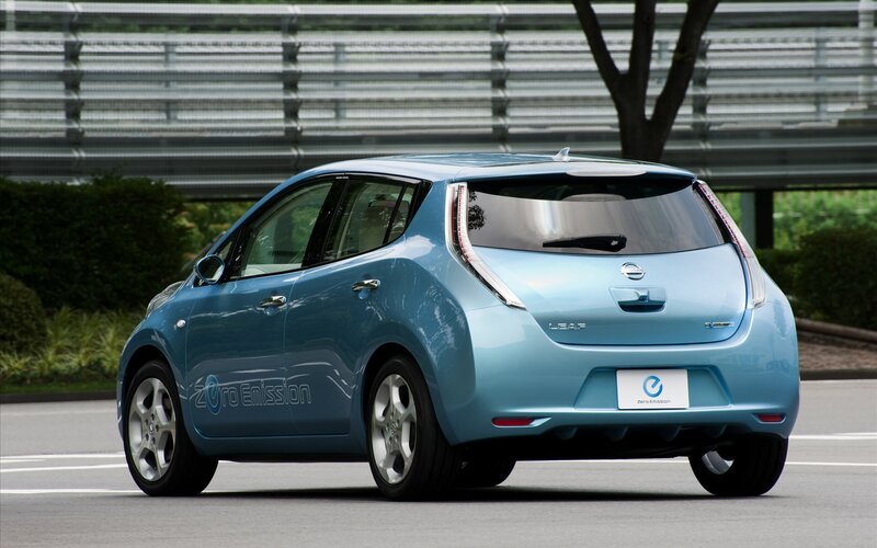 Blue Nissan Leaf electric car