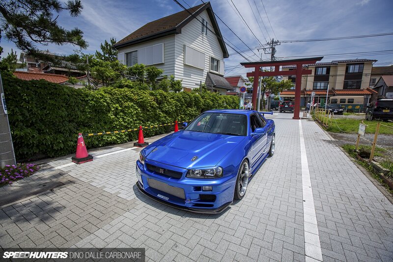 Blue Nissan Skyline — Calm, Afternoon