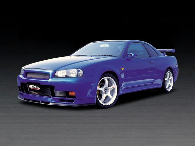 blue nissan skyline gt-r