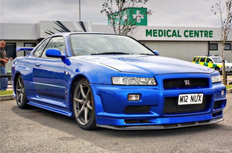 Blue Nissan Skyline Gt-r — Calm