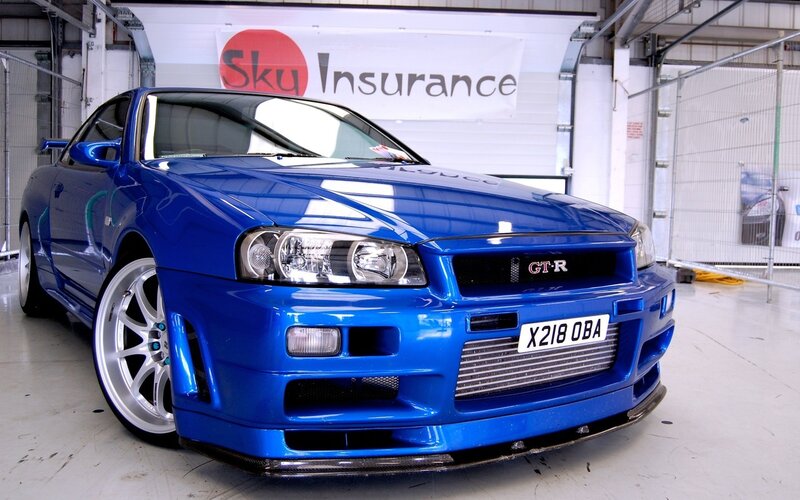 Blue Nissan Skyline Gt-r — Neutral