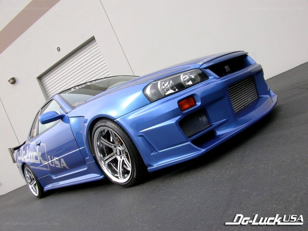 blue nissan skyline gtr