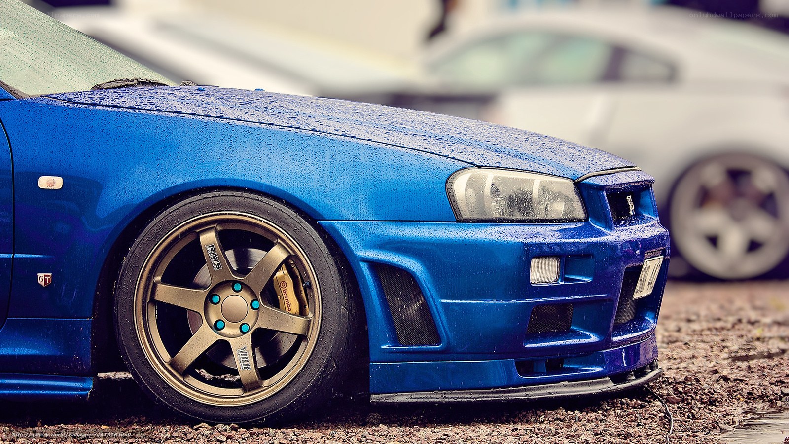 blue nissan skyline gtr