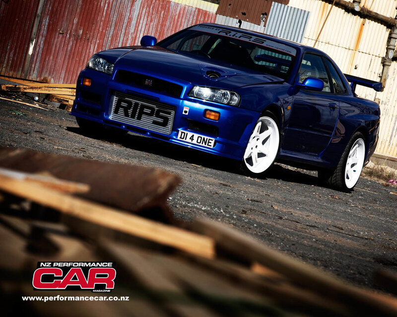 blue nissan skyline gtr
