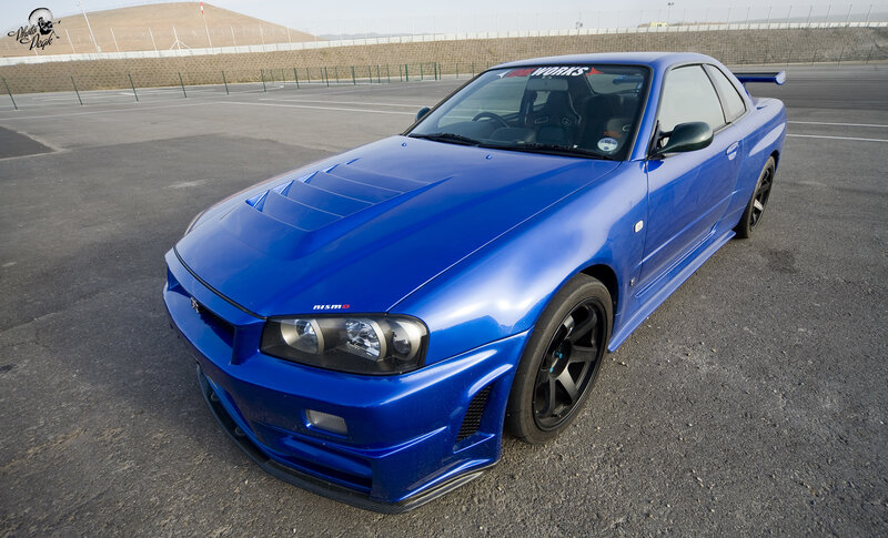 blue nissan skyline gtr