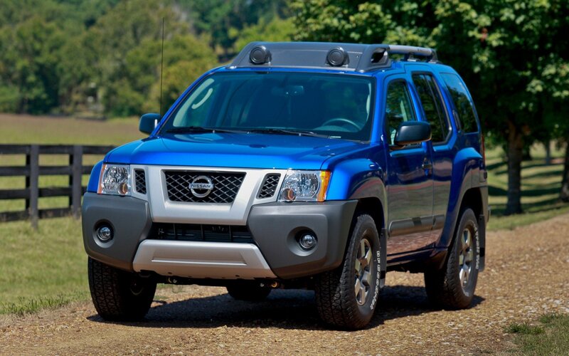 blue nissan xterra suv