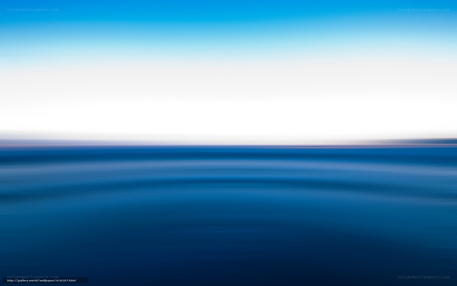 Blue ocean horizon