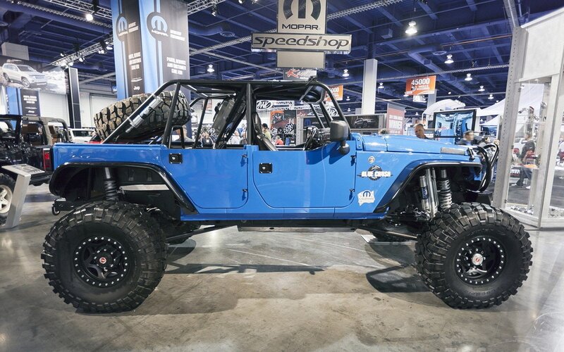 Blue Off-road Jeep — Neutral, Photograph