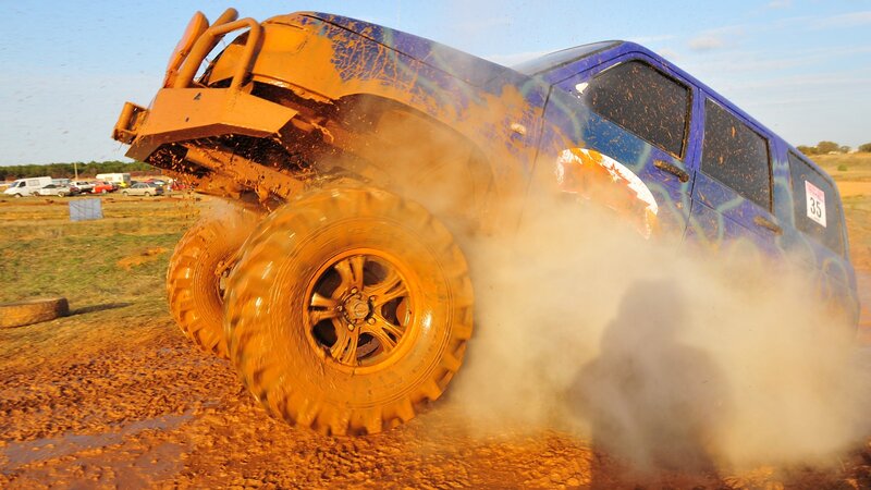 Blue Off-road Vehicle — Dynamic, Afternoon