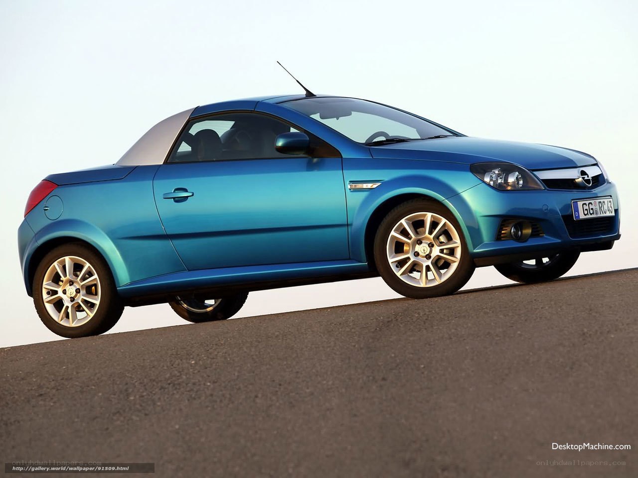 blue opel astra cabriolet