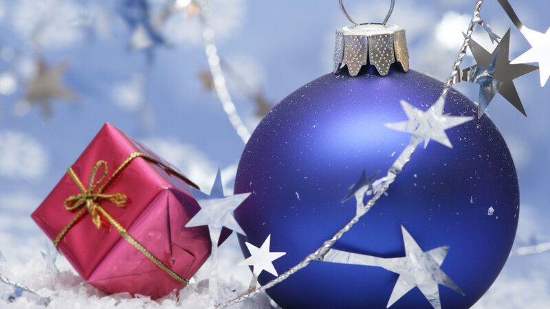 Blue Ornament with Gift — Festive, Winter