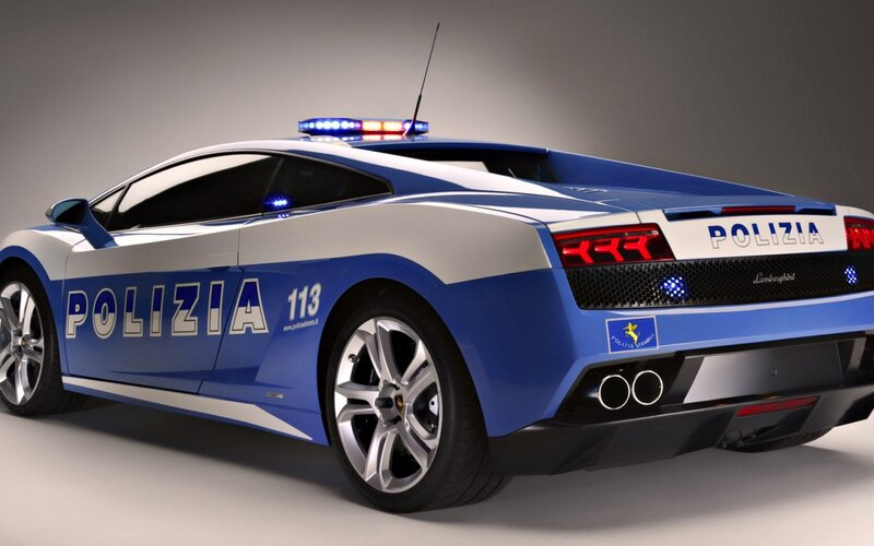 Blue Police Sports Car — Dramatic, 3d Render, Police Lights