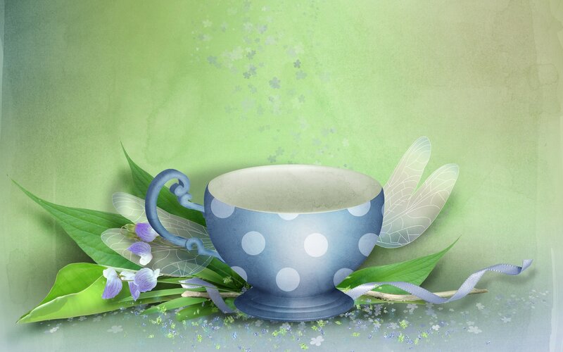 Blue Polka-dot Teacup — Green