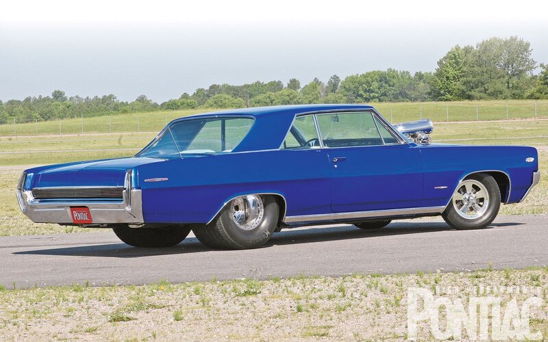 blue pontiac car