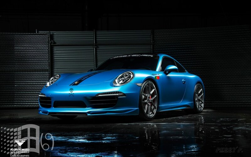 Blue Porsche 911 — Dramatic