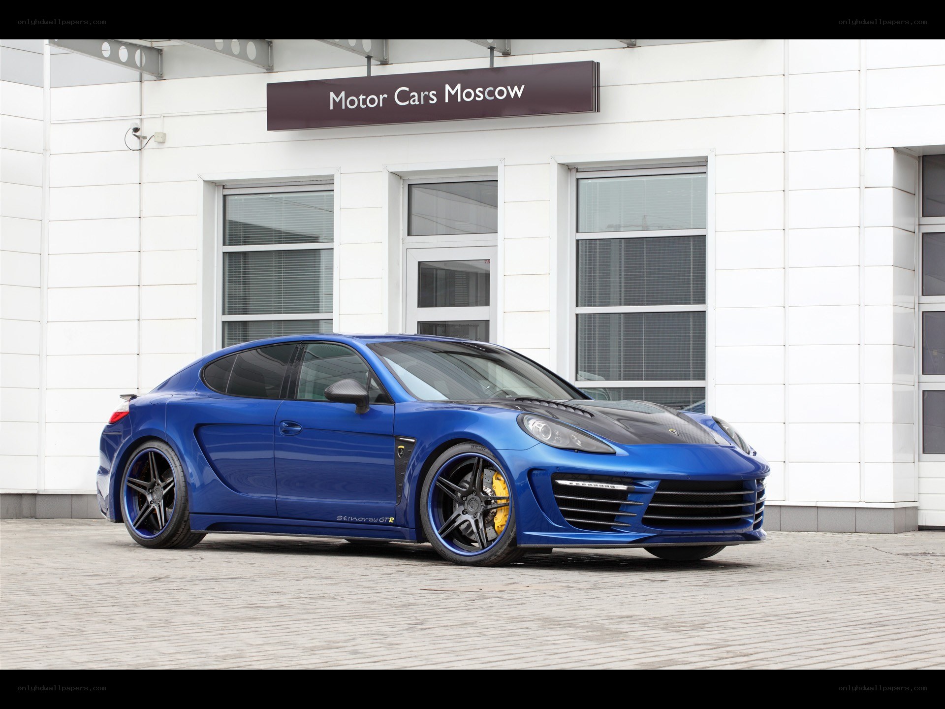 Blue Porsche Panamera GTR