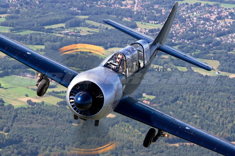 Blue Propeller Airplane — Dynamic