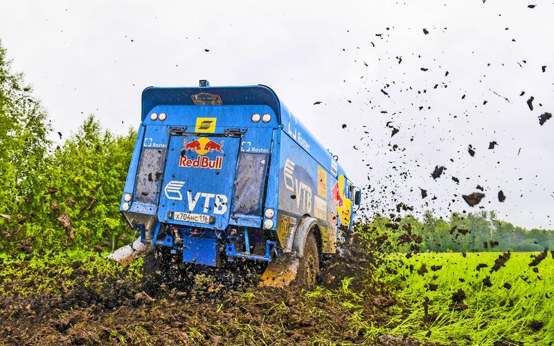Blue Rally Truck — Dynamic, Summer