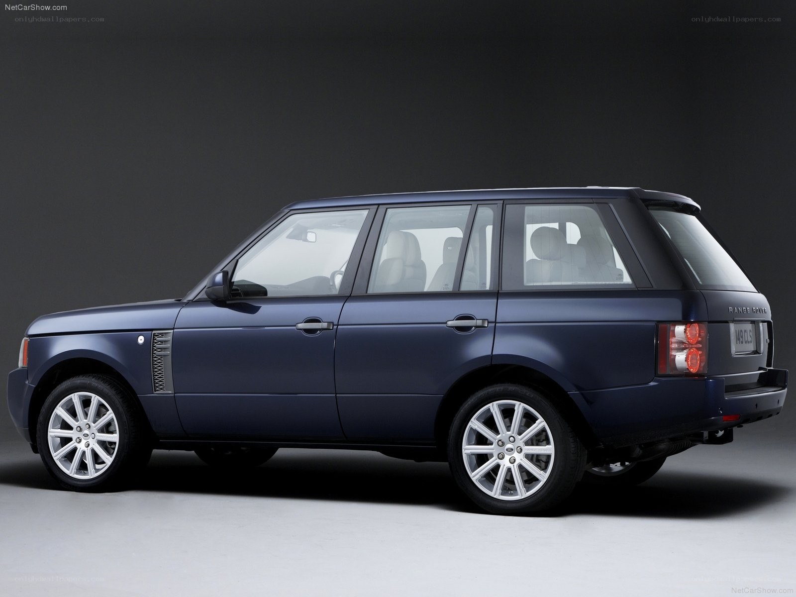 blue range rover suv