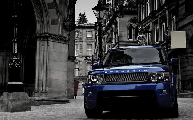 Blue Range Rover Suv — Dramatic, Photograph