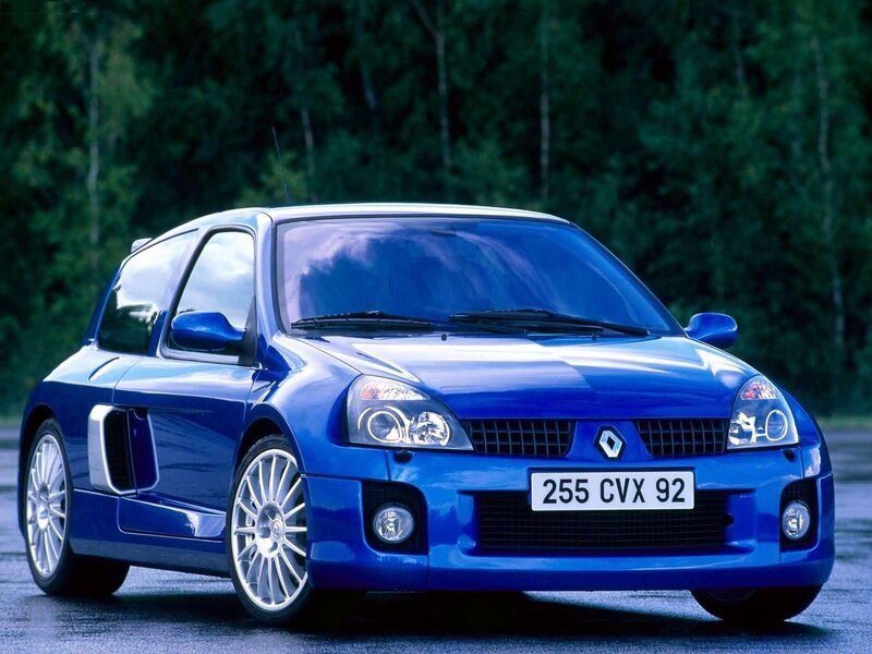 Blue Renault Clio V6
