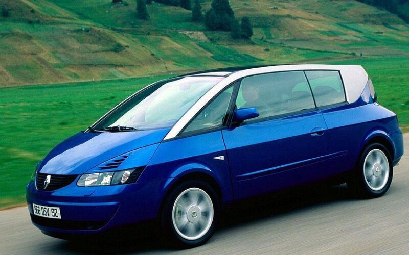 Blue Renault Megane Scenic