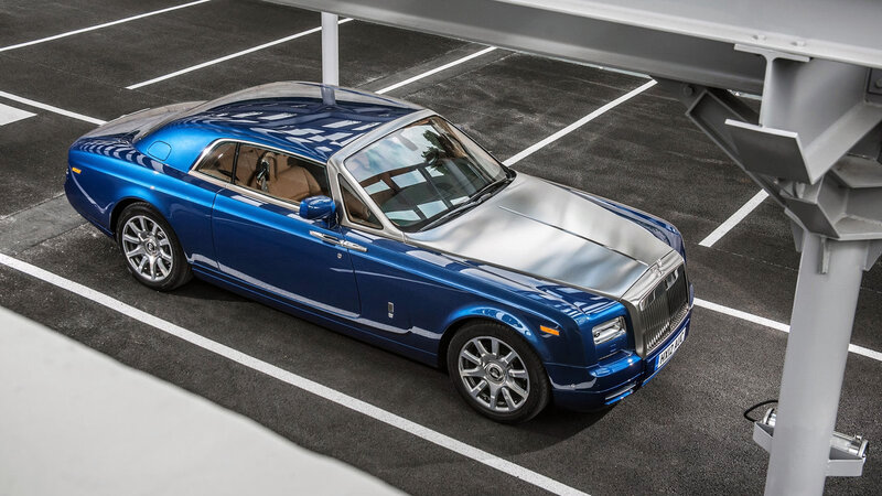 Blue Rolls-Royce Convertible — Calm, Photograph