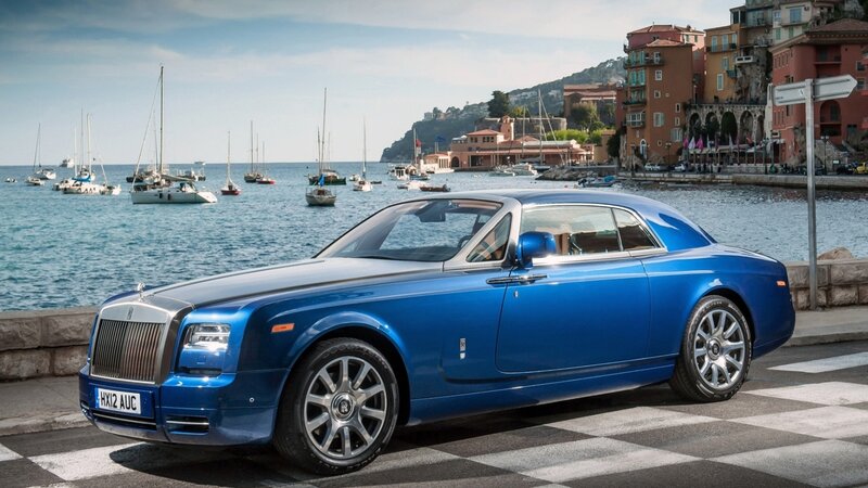 Blue Rolls-Royce Coupe — Serene