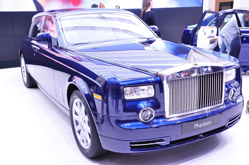 Blue Rolls-royce Phantom — Formal