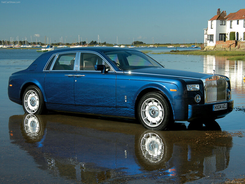 Blue Rolls-Royce Phantom — Serene