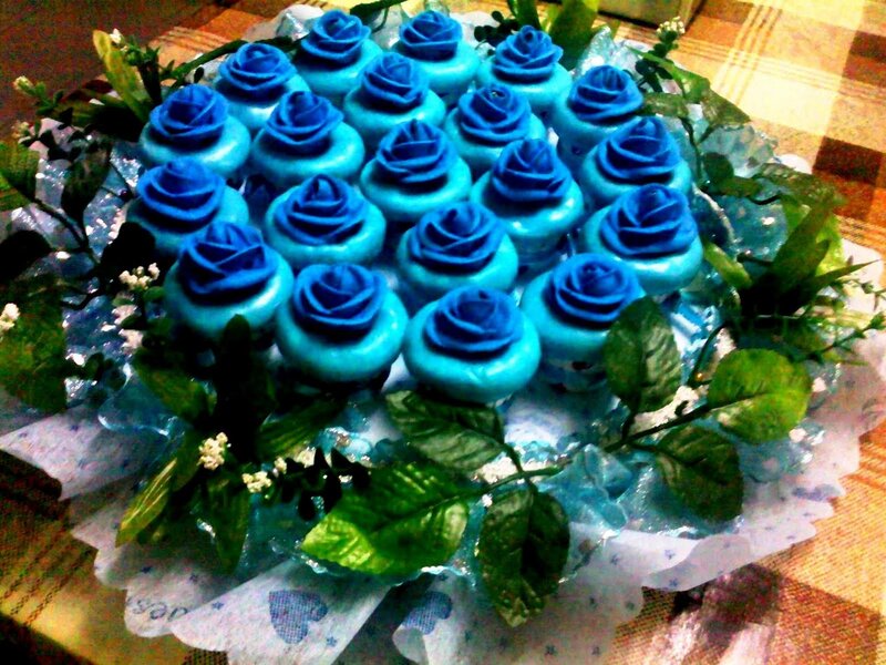 Blue Rose Cupcakes — Festive