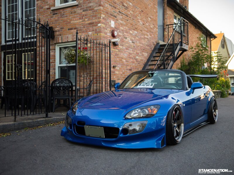 blue s2000 sports car